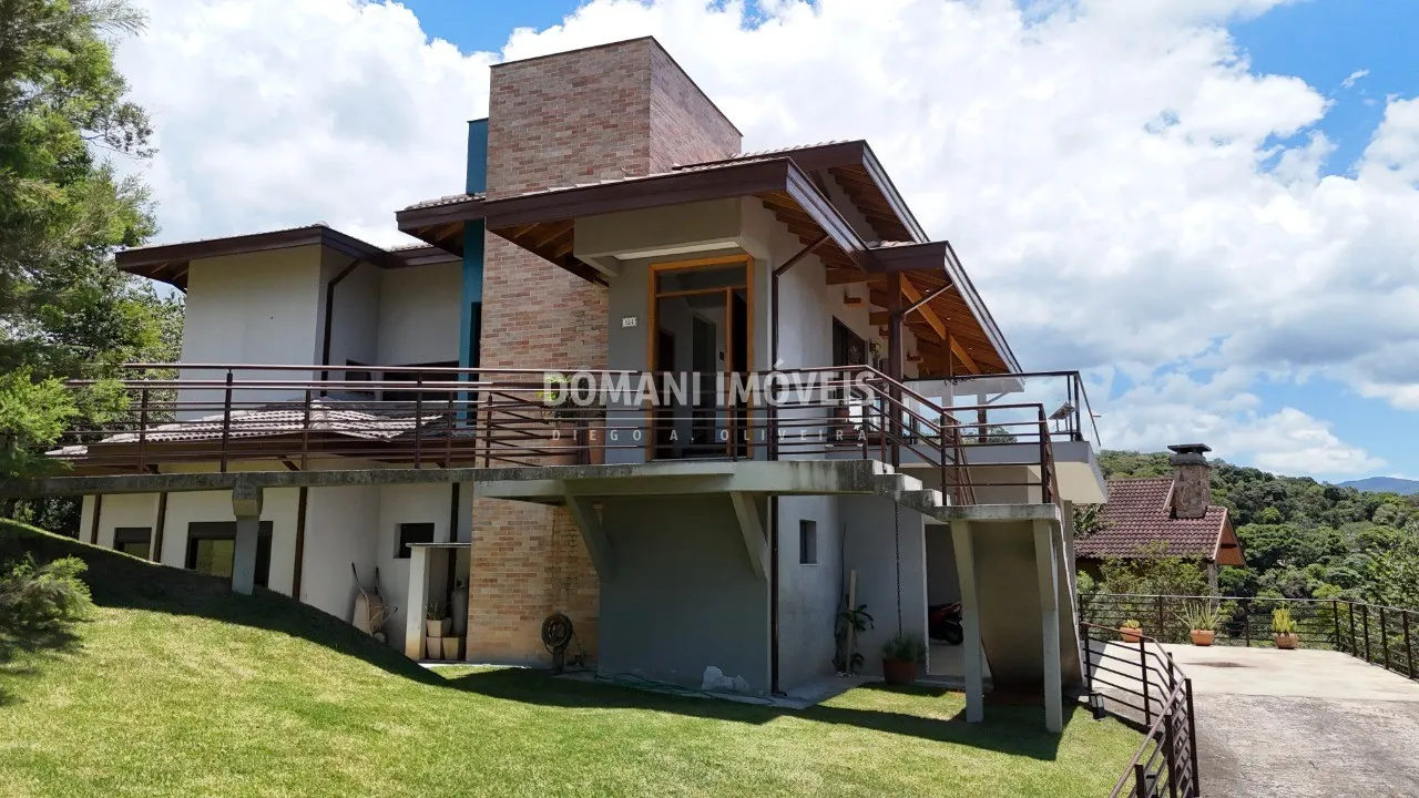 Casa à venda de 952 m² em Santo Antônio do Pinhal, SP, Brasil