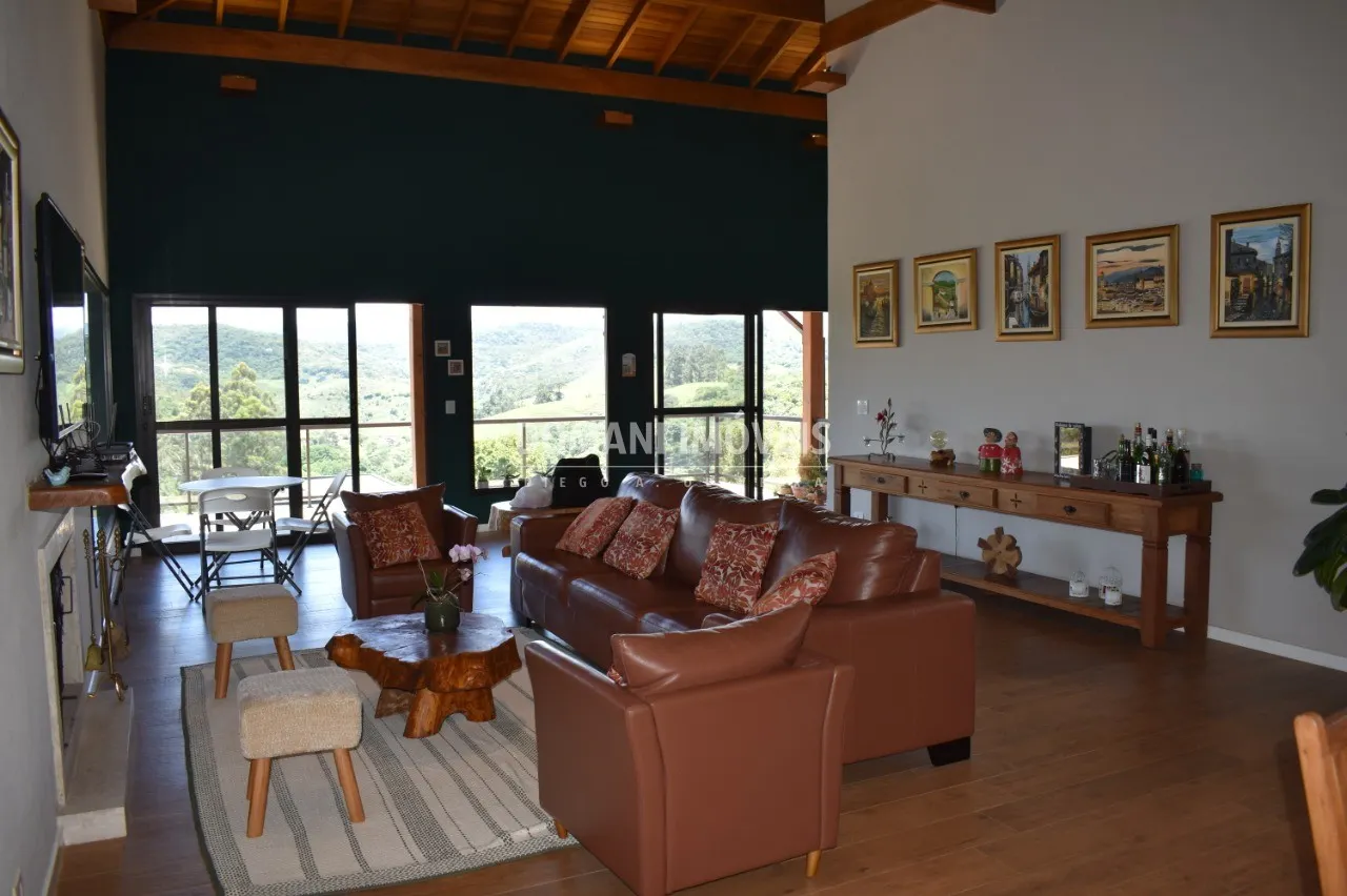 Casa à venda de 952 m² em Santo Antônio do Pinhal, SP, Brasil