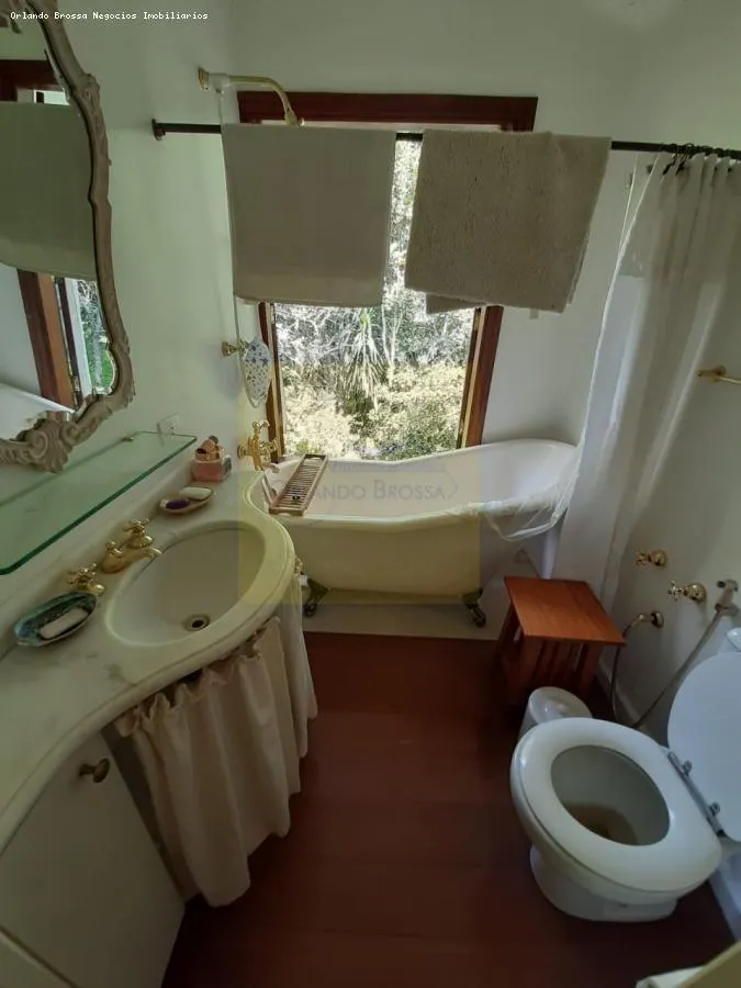 Sítio à venda de 17 ha em Cotia, SP, Brasil
