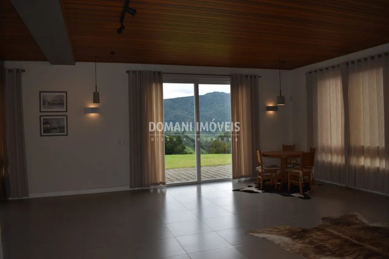 Casa à venda de 2 ha em Sapucaí-Mirim, MG, Brasil