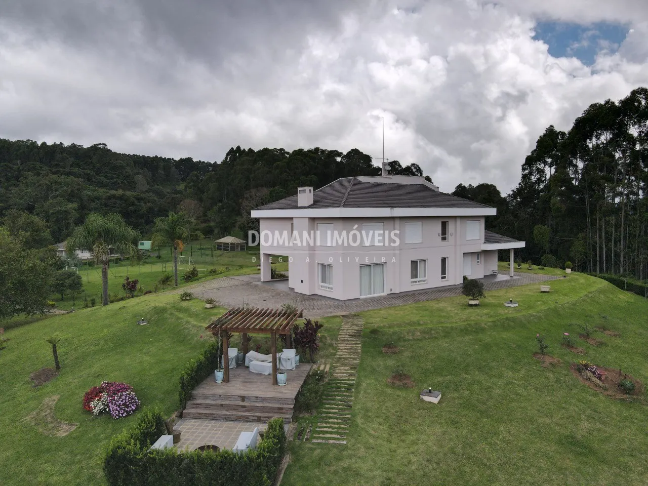 Casa à venda de 2 ha em Sapucaí-Mirim, MG, Brasil