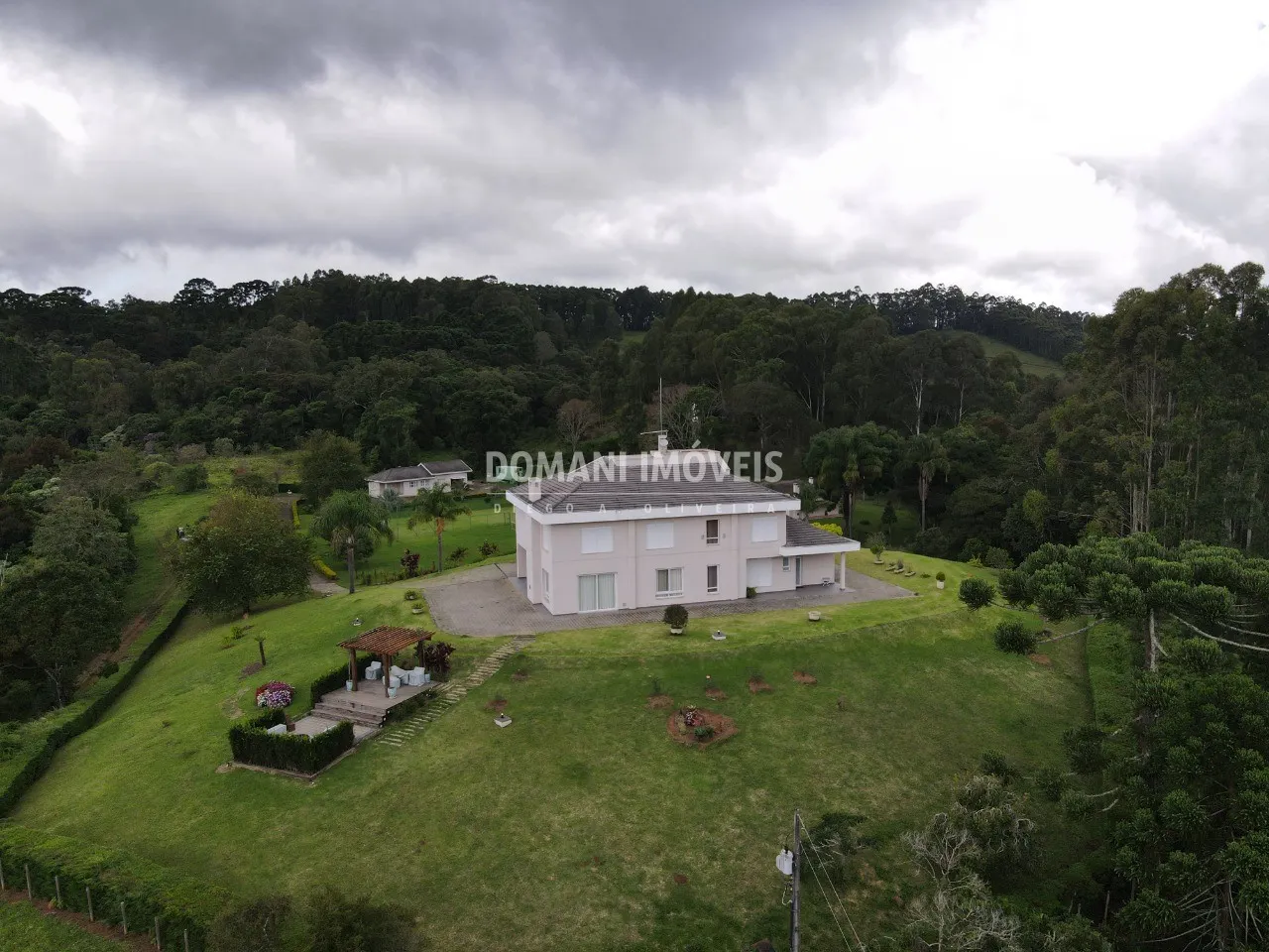Casa à venda de 2 ha em Sapucaí-Mirim, MG, Brasil
