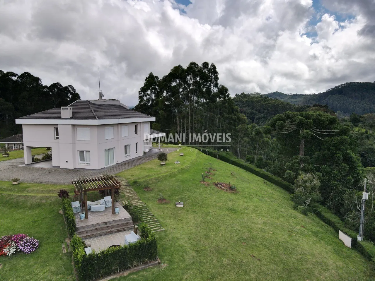 Casa à venda de 2 ha em Sapucaí-Mirim, MG, Brasil