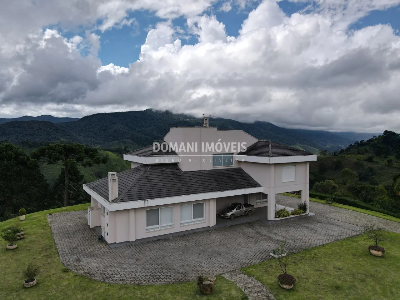 Casa à venda de 2 ha em Sapucaí-Mirim, MG, Brasil