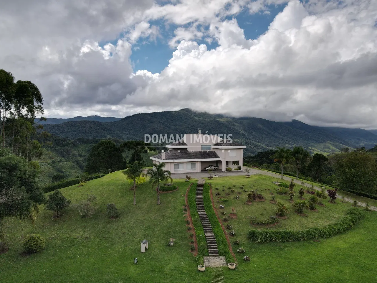 Casa à venda de 2 ha em Sapucaí-Mirim, MG, Brasil