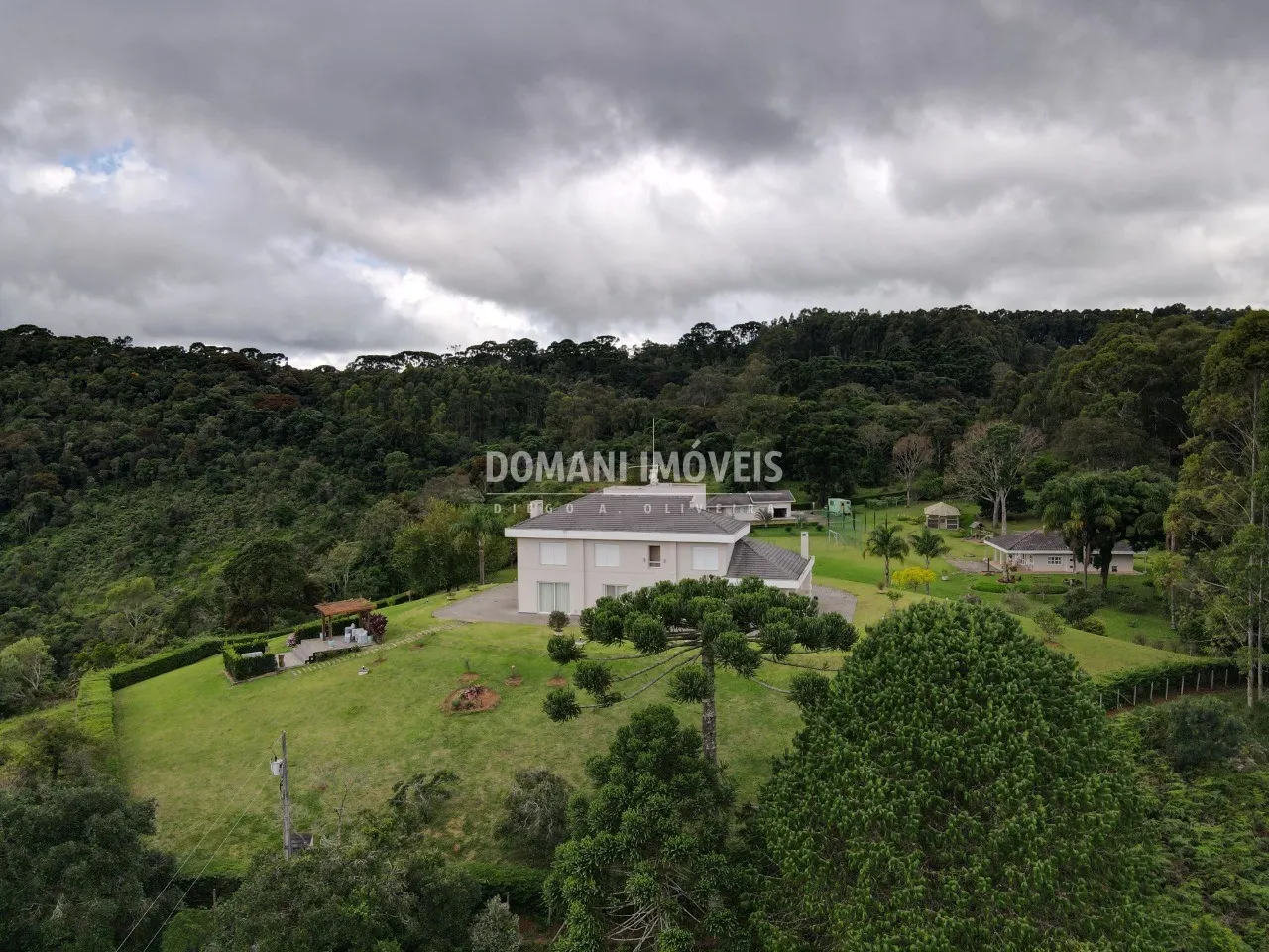 Casa à venda de 2 ha em Sapucaí-Mirim, MG, Brasil