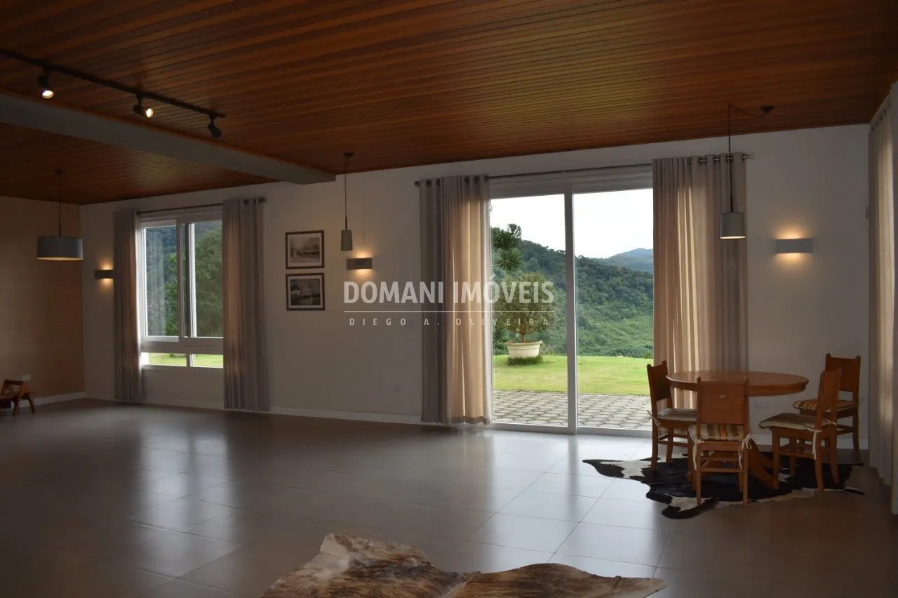 Casa à venda de 2 ha em Sapucaí-Mirim, MG, Brasil