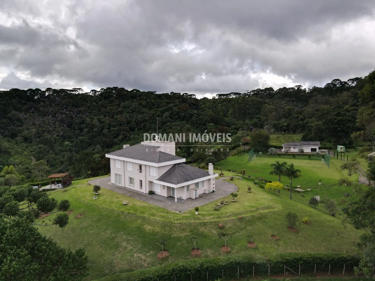 Casa à venda de 2 ha em Sapucaí-Mirim, MG, Brasil