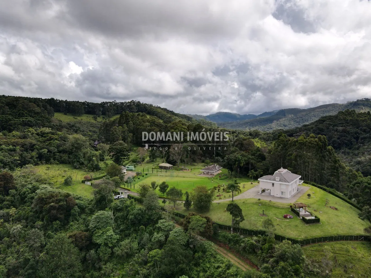 Casa à venda de 2 ha em Sapucaí-Mirim, MG, Brasil