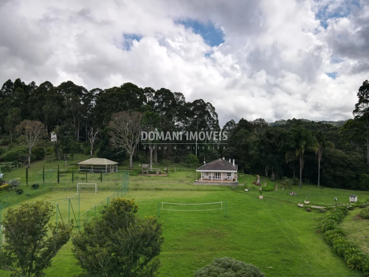 Casa à venda de 2 ha em Sapucaí-Mirim, MG, Brasil