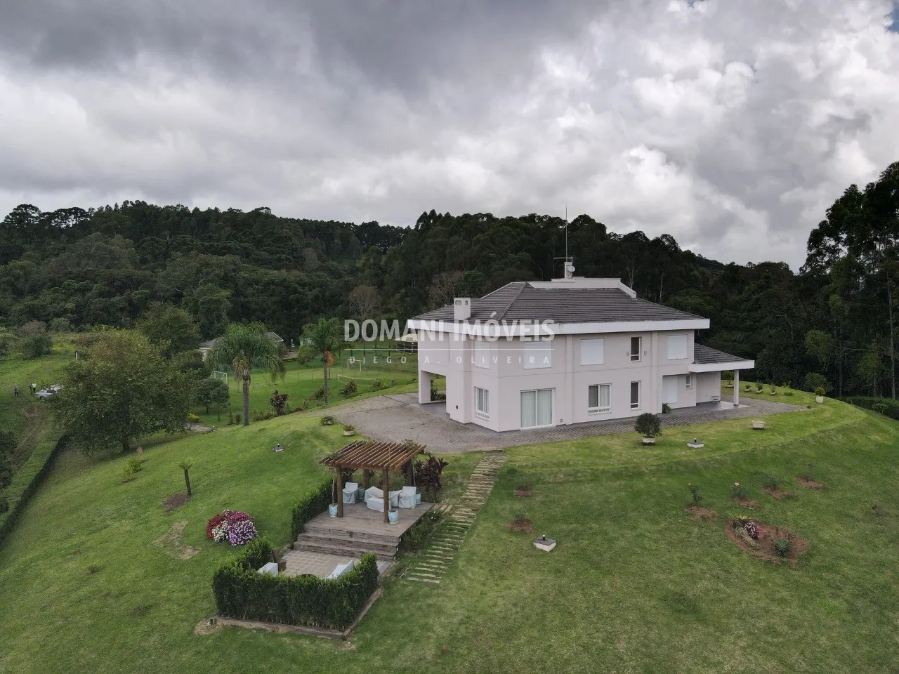 Casa à venda de 2 ha em Sapucaí-Mirim, MG, Brasil