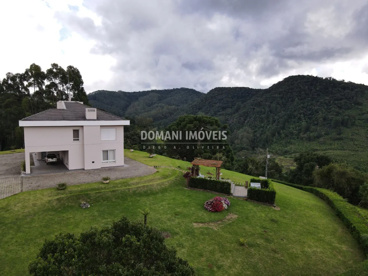 Casa à venda de 2 ha em Sapucaí-Mirim, MG, Brasil