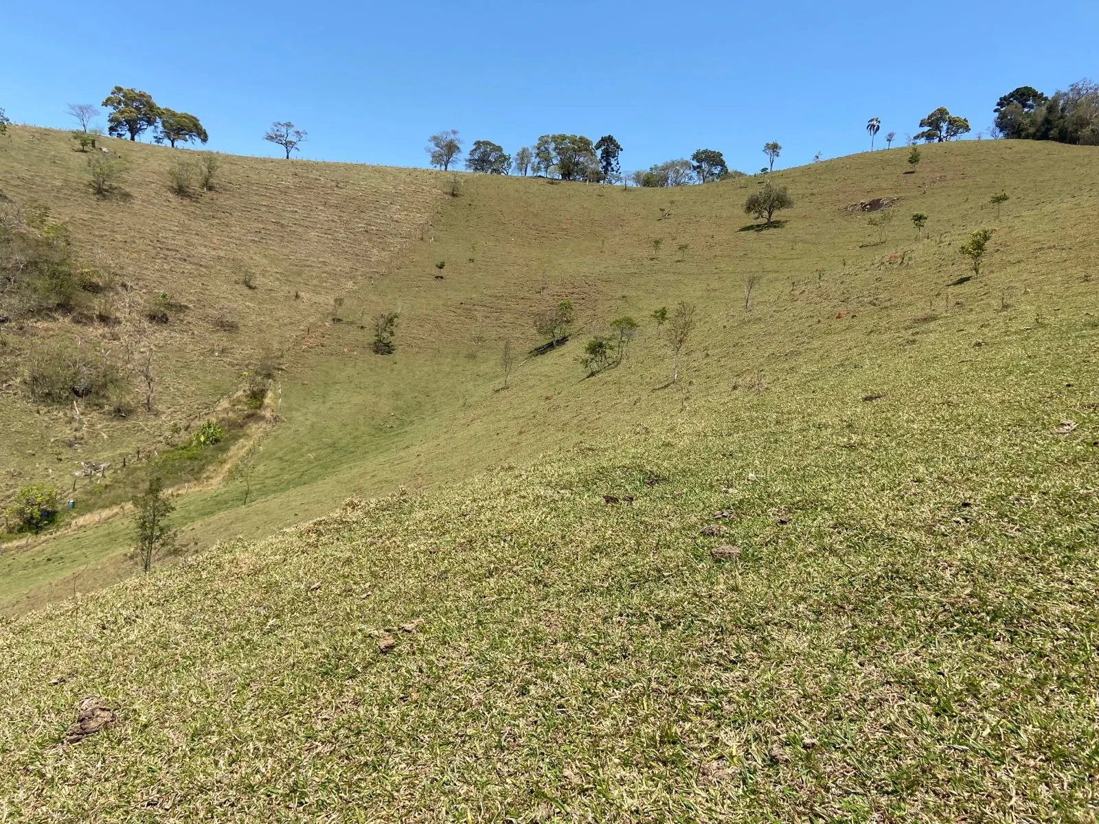 Terreno à venda de 17 ha em Sapucaí-Mirim, MG, Brasil