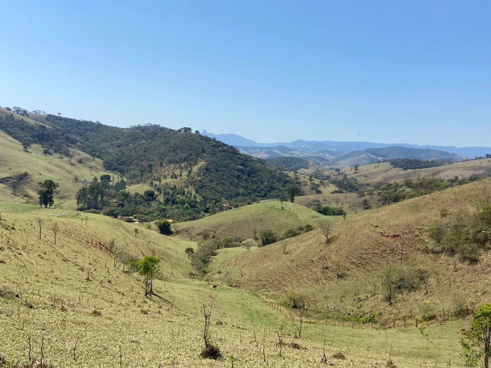 Terreno à venda de 17 ha em Sapucaí-Mirim, MG, Brasil
