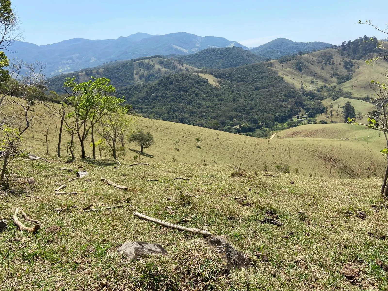 Terreno à venda de 17 ha em Sapucaí-Mirim, MG, Brasil