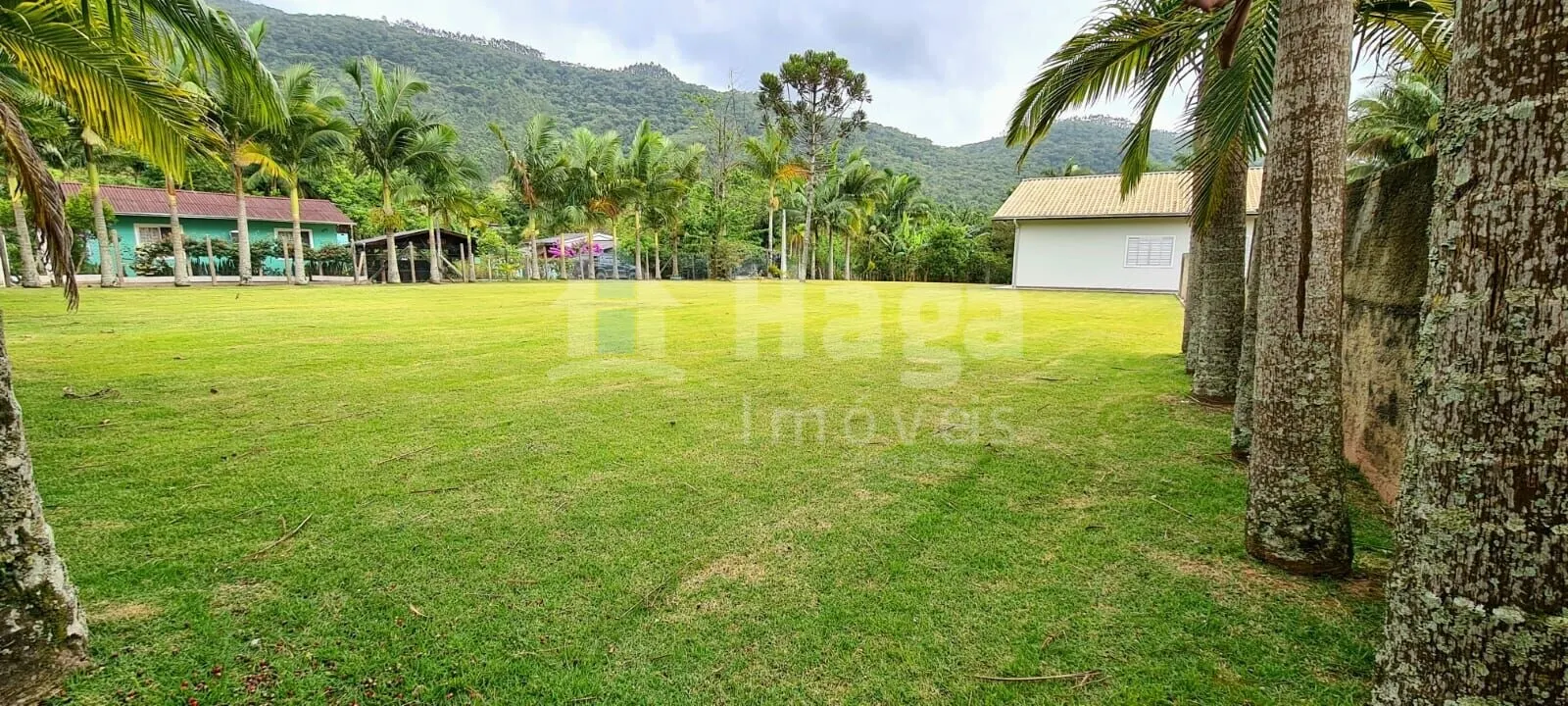 Country home for sale of 2,500 m² in Tijucas, SC, Brazil