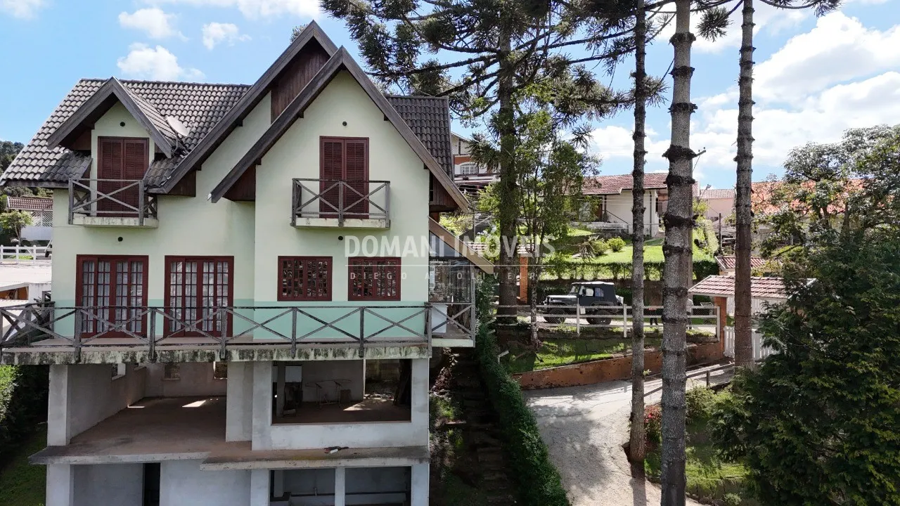 Casa à venda de 572 m² em Campos do Jordão, SP, Brasil