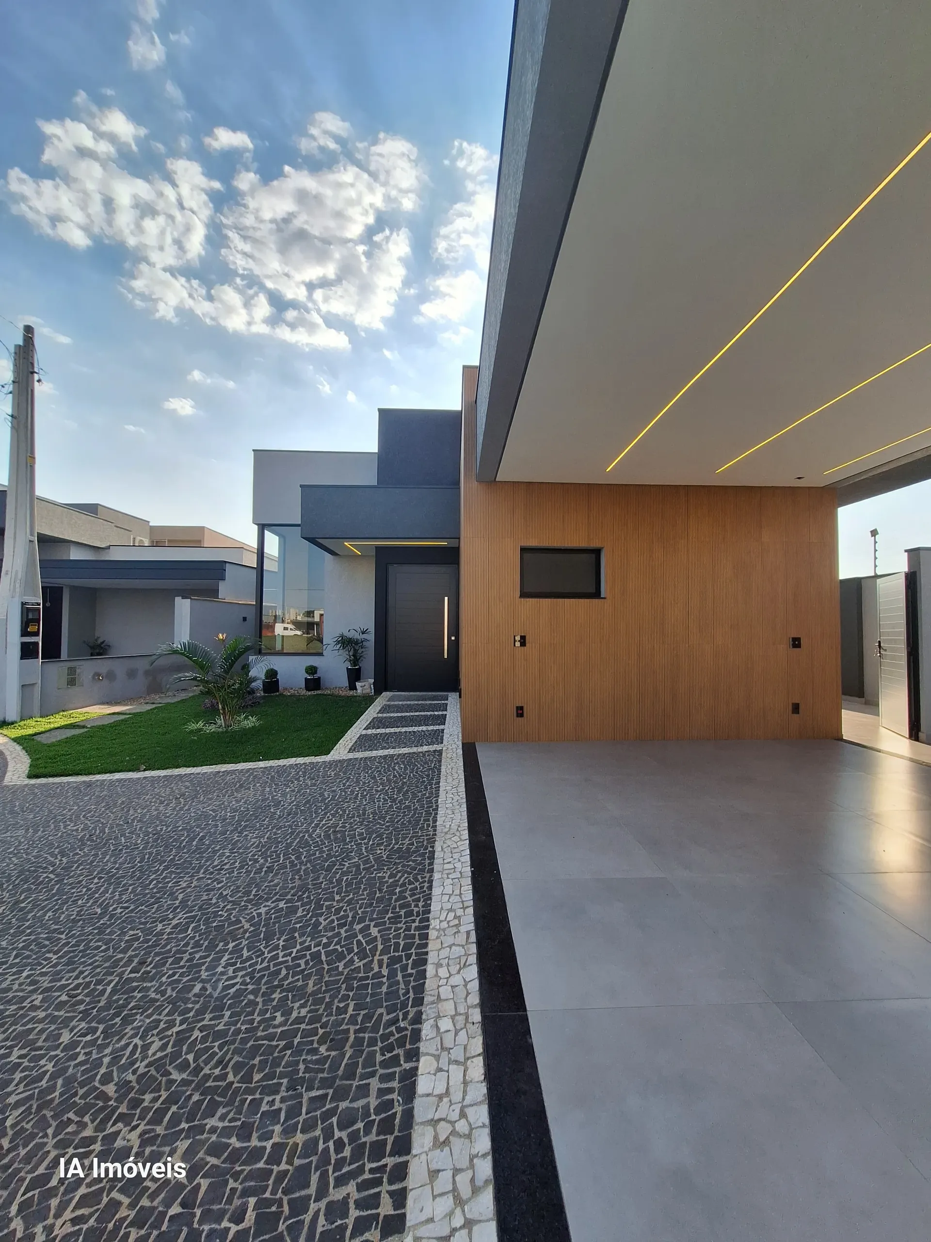 House for sale of 389 m² in Hortolândia, SP, Brazil