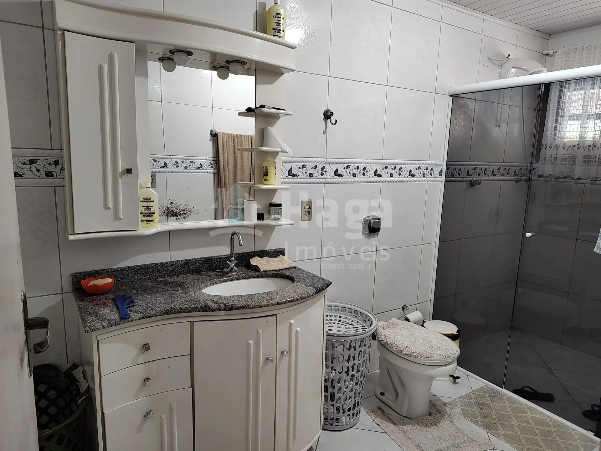 Casa à venda de 8 ha em Brusque, SC, Brasil