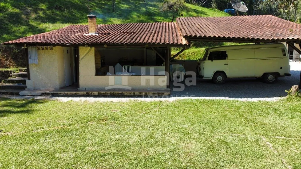 Casa à venda de 8 ha em Brusque, SC, Brasil