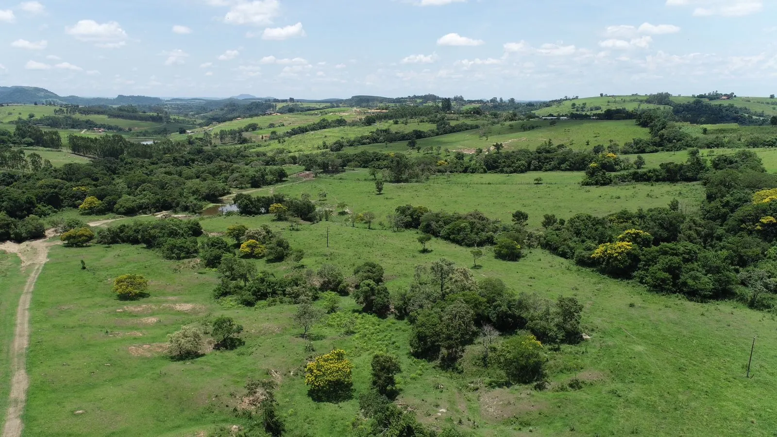 Sítio à venda de 53 ha em Porangaba, SP, Brasil
