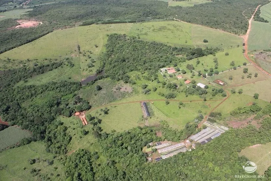 Fazenda à venda de 100 ha em Cajuru, SP, Brasil