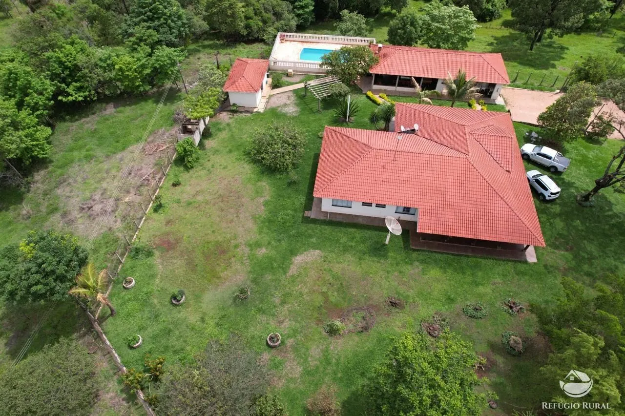 Fazenda à venda de 100 ha em Cajuru, SP, Brasil