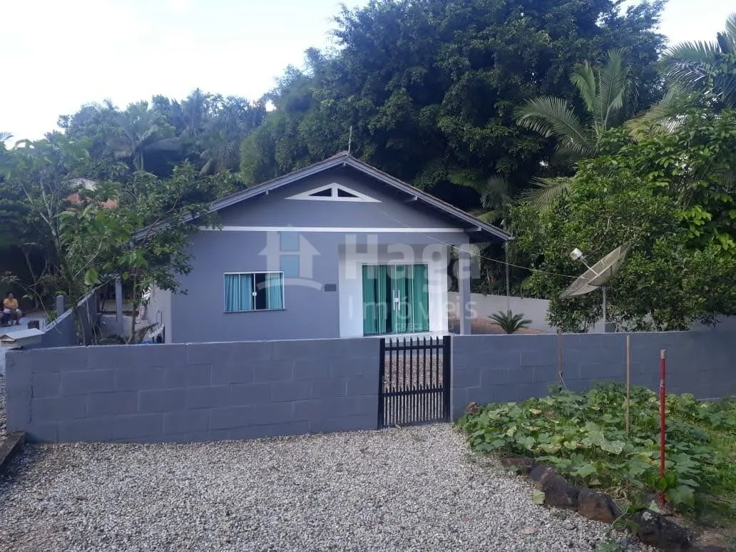 Casa à venda de 1.400 m² em Guabiruba, SC, Brasil