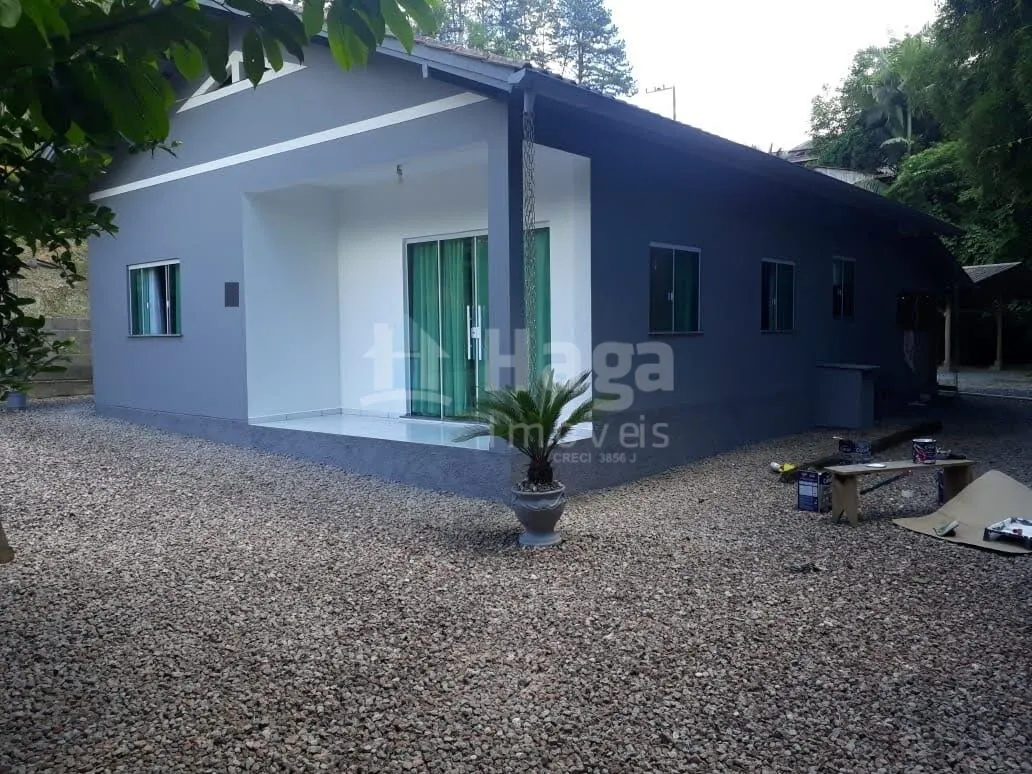 Casa à venda de 1.400 m² em Guabiruba, SC, Brasil