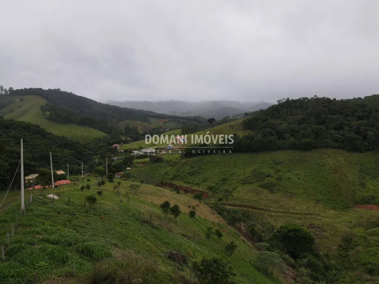 Terreno à venda de 1.686 m² em Santo Antônio do Pinhal, SP, Brasil