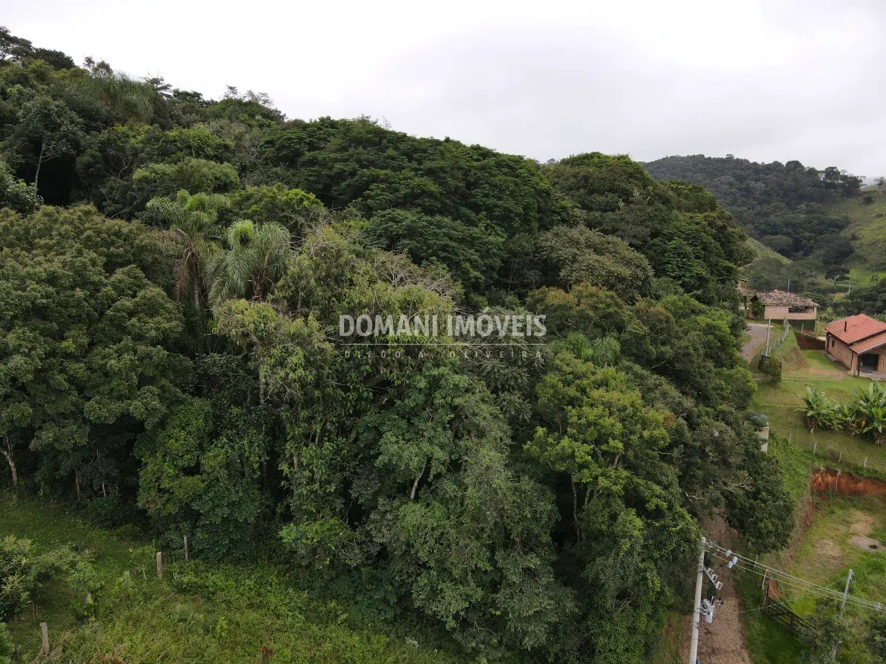 Terreno à venda de 1.686 m² em Santo Antônio do Pinhal, SP, Brasil