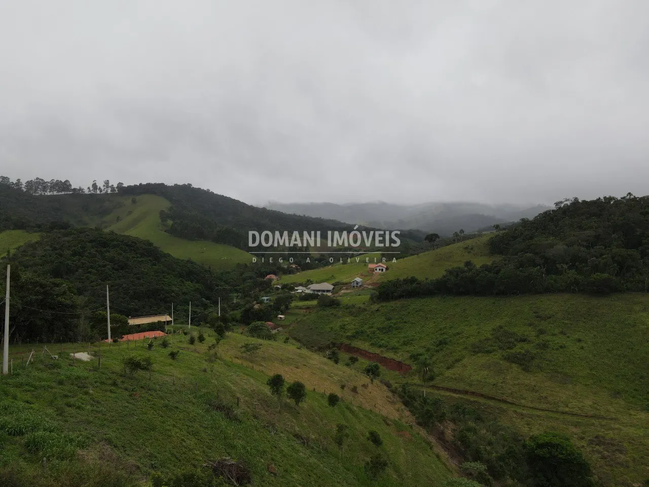 Terreno à venda de 1.686 m² em Santo Antônio do Pinhal, SP, Brasil