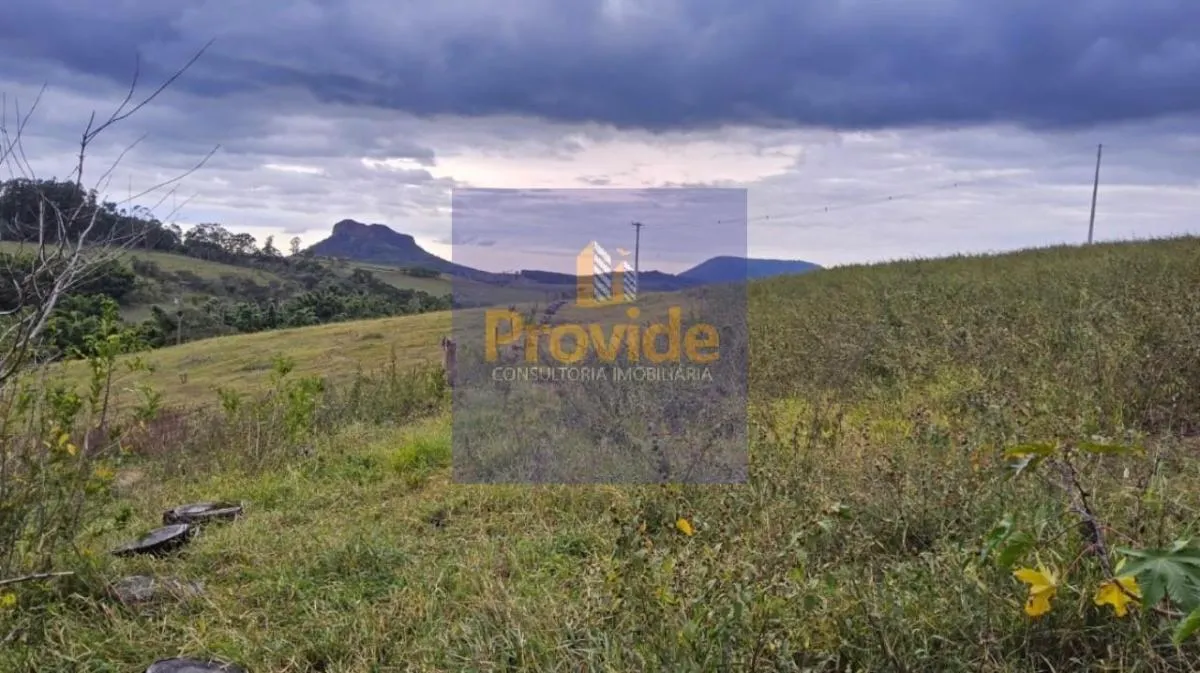 Sítio à venda de 13 ha em Bofete, SP, Brasil