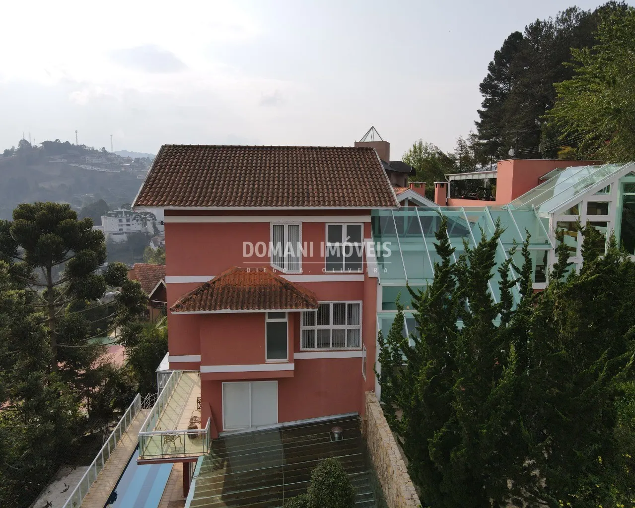 Casa à venda de 1.470 m² em Campos do Jordão, SP, Brasil