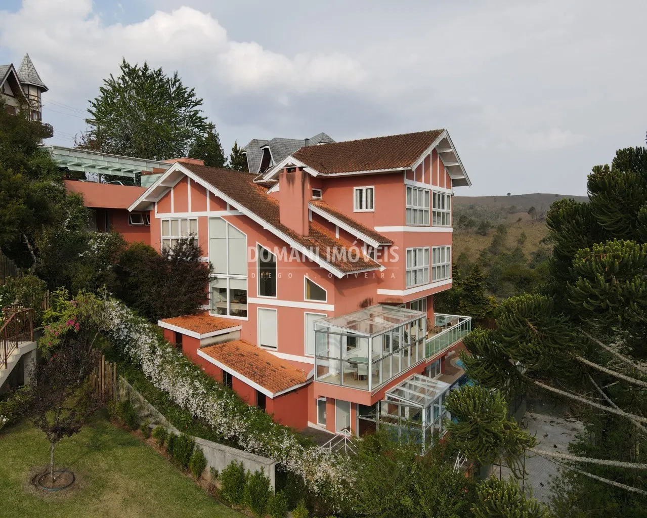 Casa à venda de 1.470 m² em Campos do Jordão, SP, Brasil