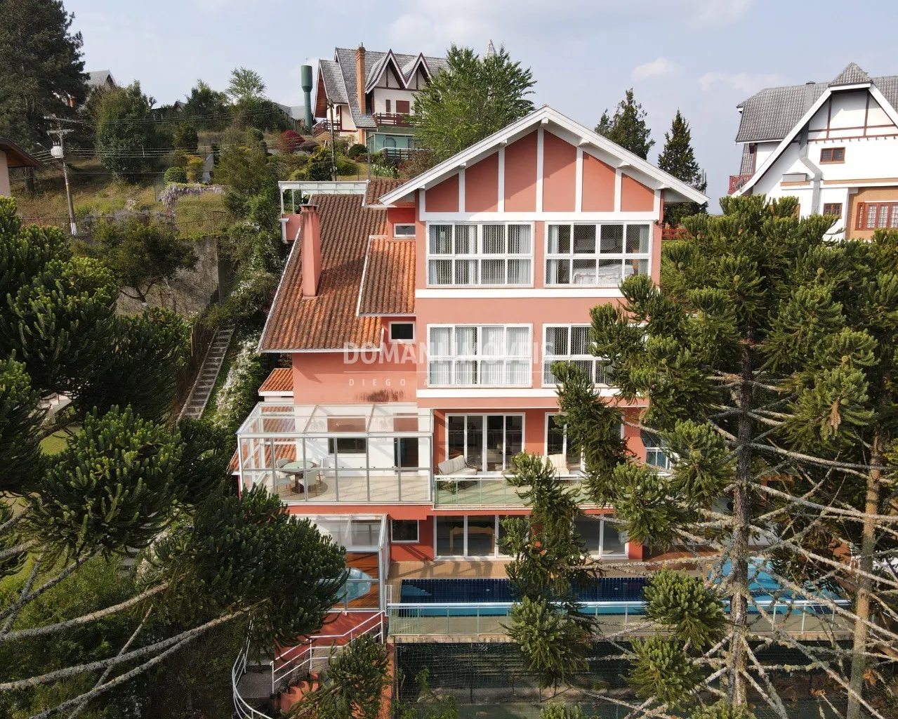 Casa à venda de 1.470 m² em Campos do Jordão, SP, Brasil