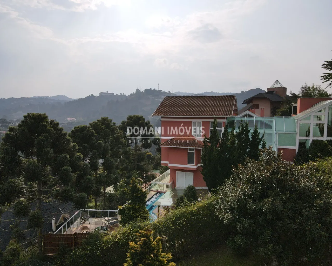 Casa à venda de 1.470 m² em Campos do Jordão, SP, Brasil