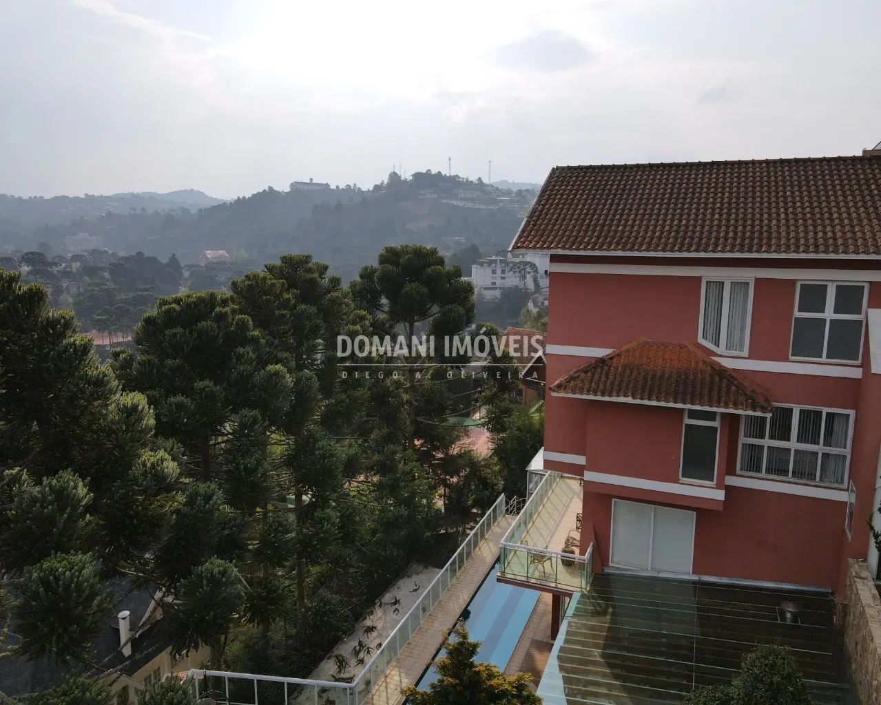 Casa à venda de 1.470 m² em Campos do Jordão, SP, Brasil