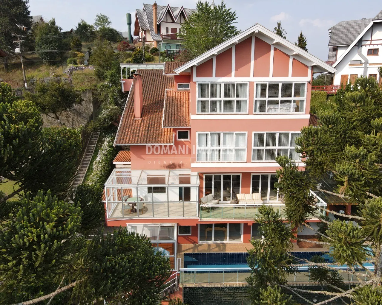 Casa à venda de 1.470 m² em Campos do Jordão, SP, Brasil