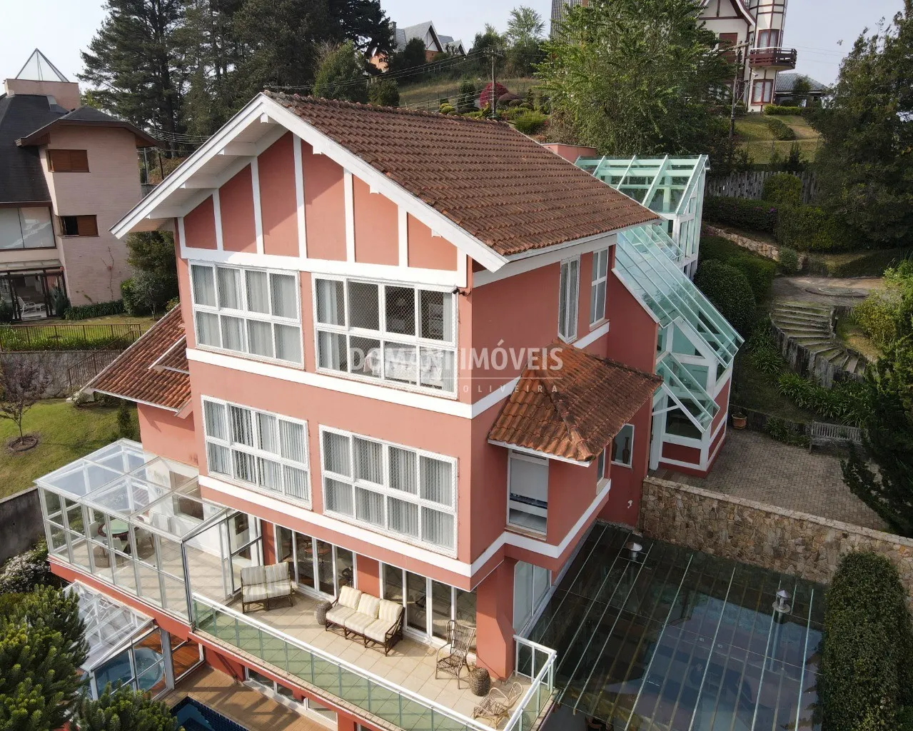 Casa à venda de 1.470 m² em Campos do Jordão, SP, Brasil