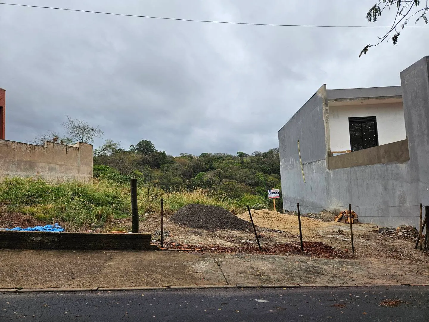 Terreno à venda de 433 m² em Piraju, SP, Brasil