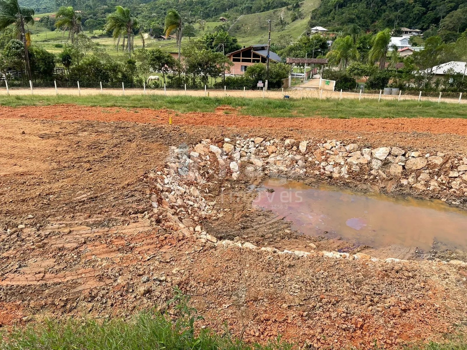 Terreno à venda de 9.000 m² em Tijucas, SC, Brasil