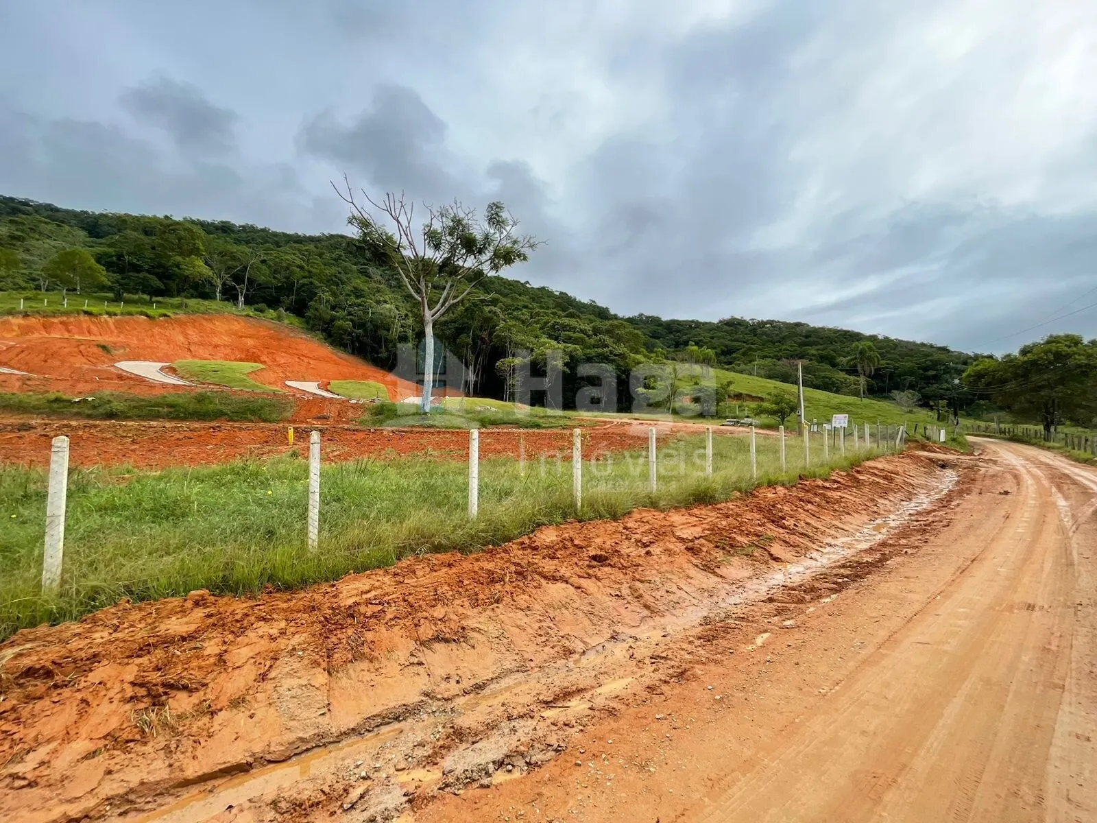 Terreno à venda de 9.000 m² em Tijucas, SC, Brasil