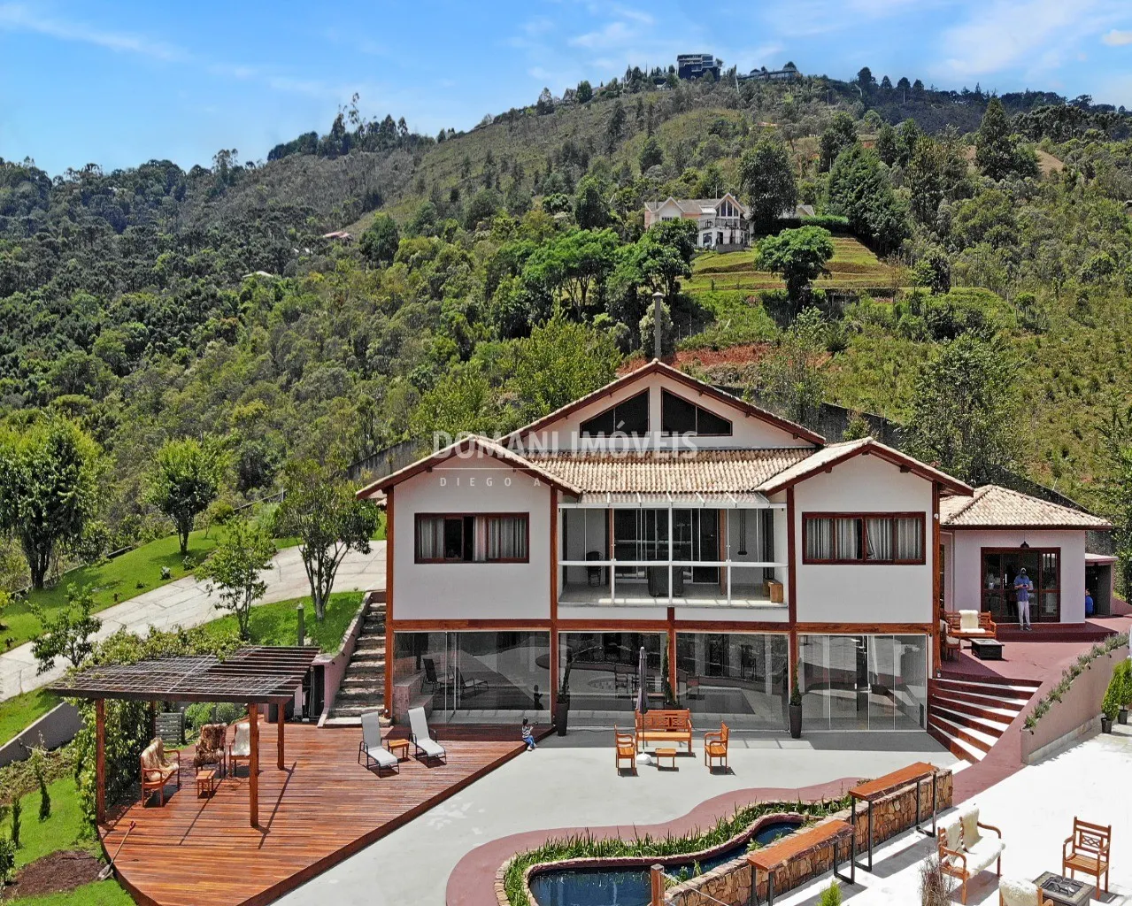 Casa à venda de 5.950 m² em Campos do Jordão, SP, Brasil