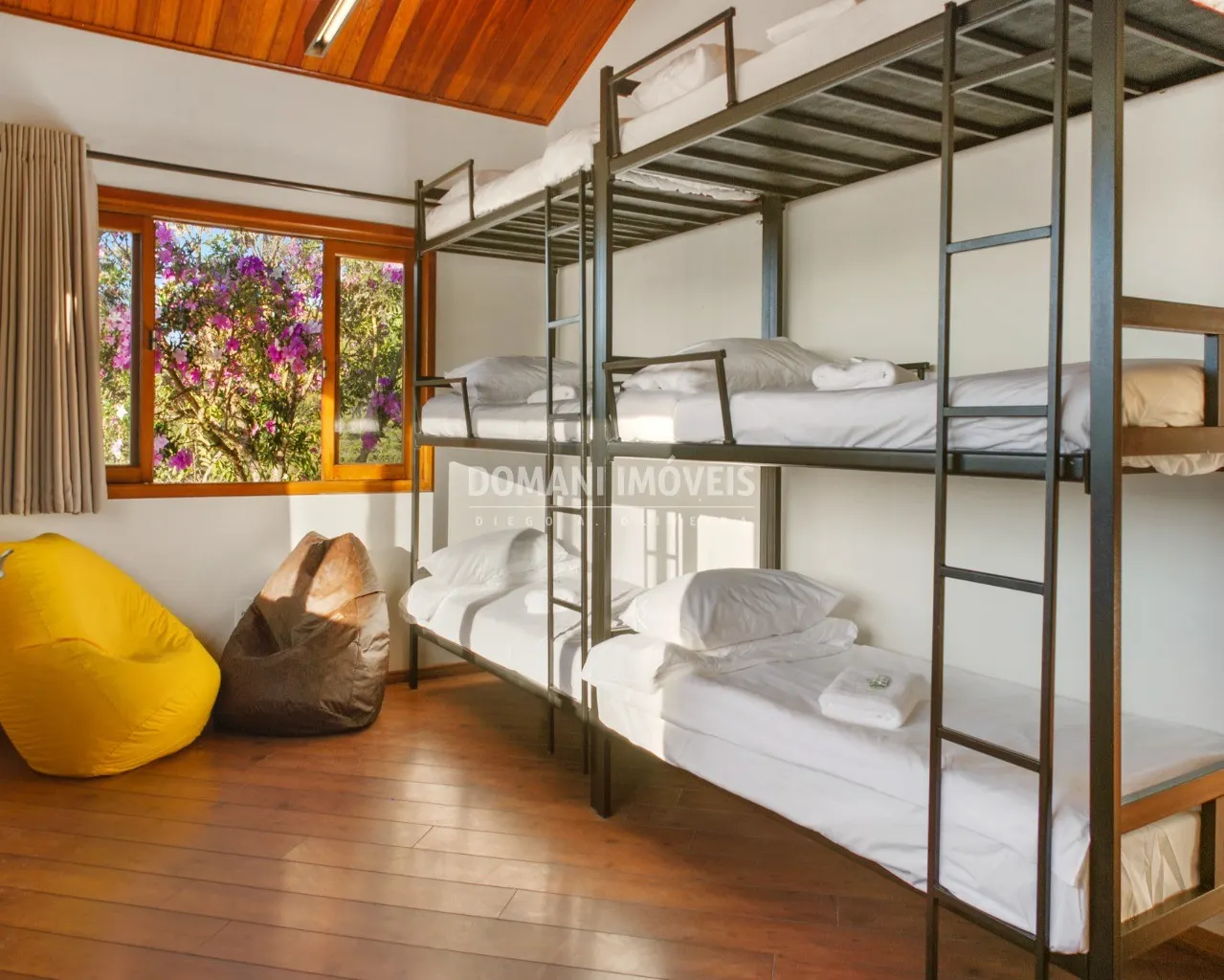 Casa à venda de 5.950 m² em Campos do Jordão, SP, Brasil