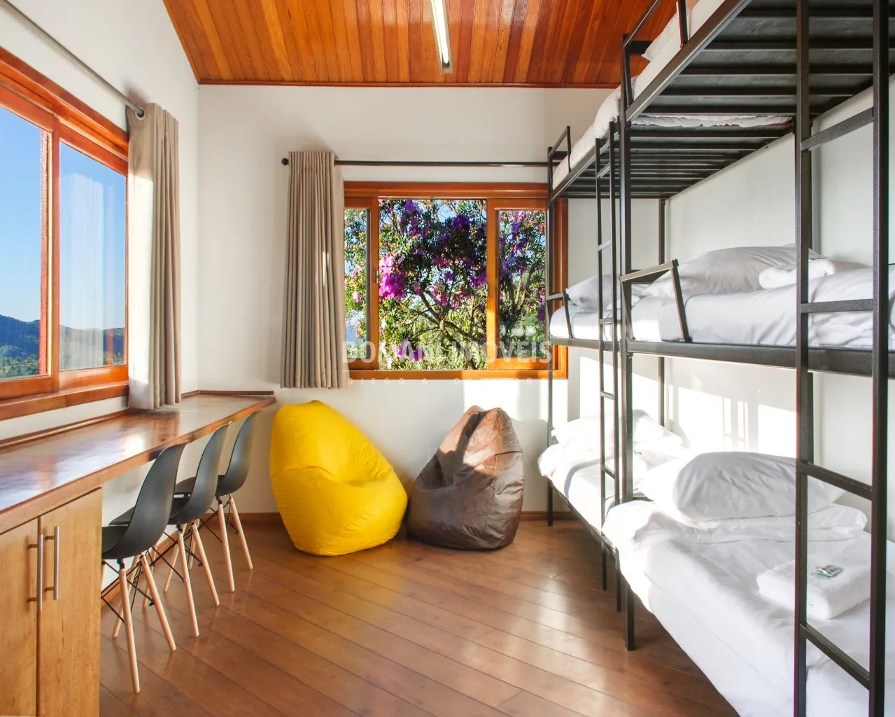 Casa à venda de 5.950 m² em Campos do Jordão, SP, Brasil