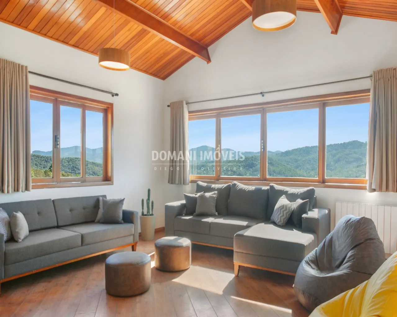Casa à venda de 5.950 m² em Campos do Jordão, SP, Brasil