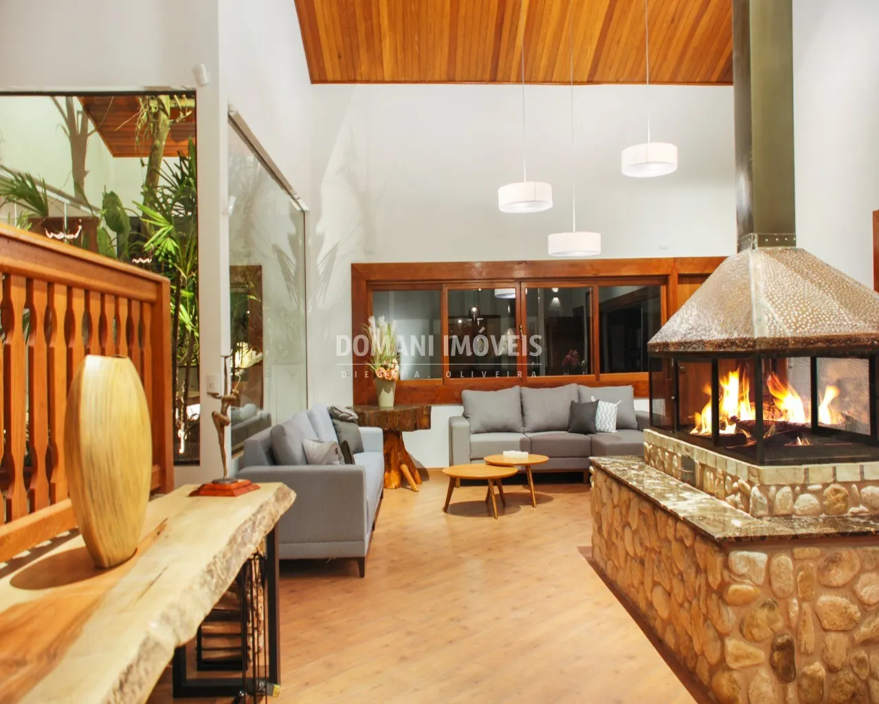 Casa à venda de 5.950 m² em Campos do Jordão, SP, Brasil