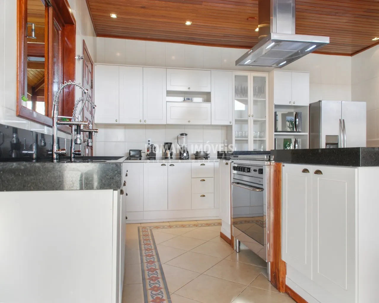 Casa à venda de 5.950 m² em Campos do Jordão, SP, Brasil