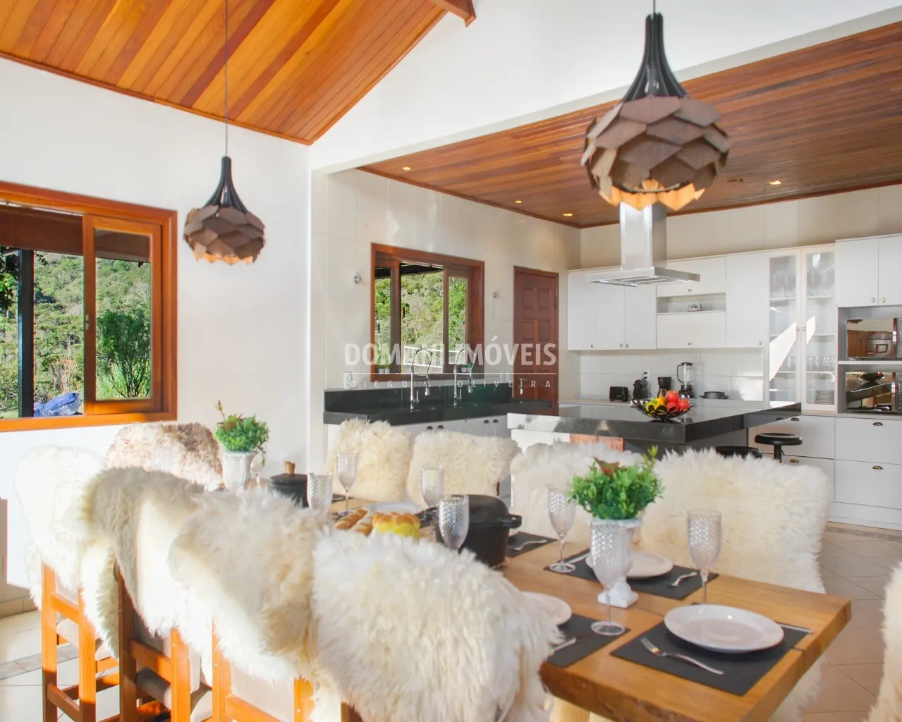 Casa à venda de 5.950 m² em Campos do Jordão, SP, Brasil